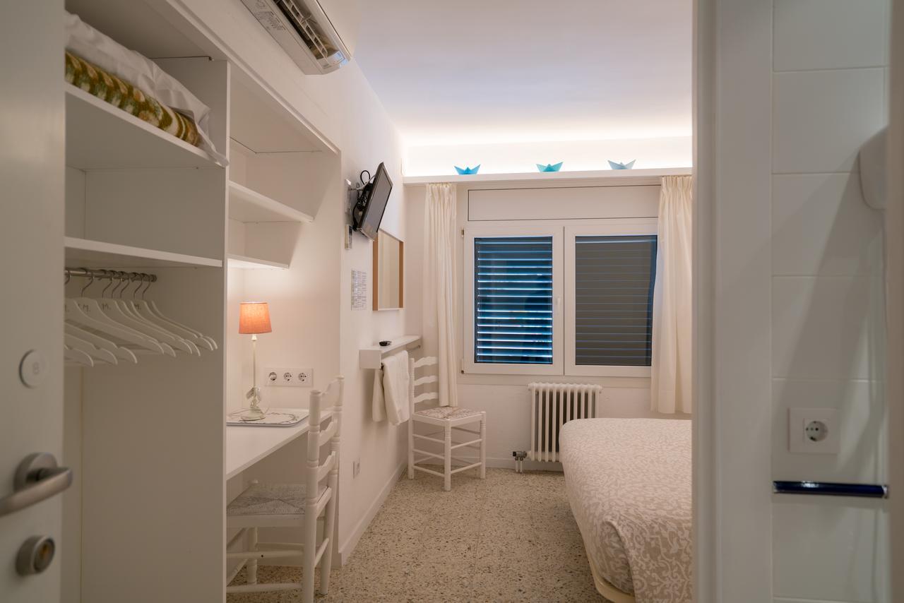 Hotel Hostal Marina Cadaqués Zewnętrze zdjęcie