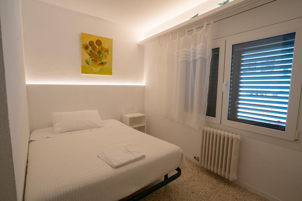 Hotel Hostal Marina Cadaqués Zewnętrze zdjęcie